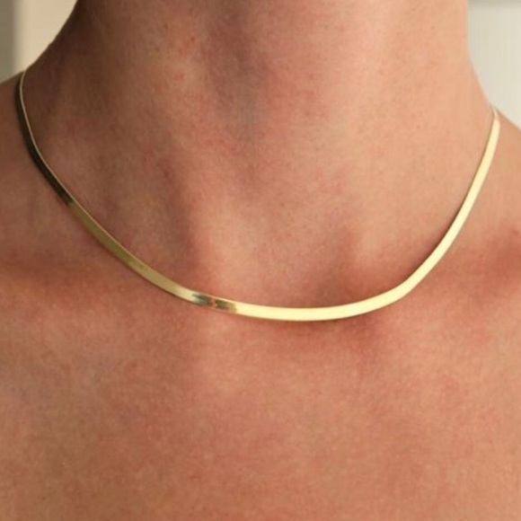 Jewelry - ✨Gold Snake Flat 24” Necklace✨✨